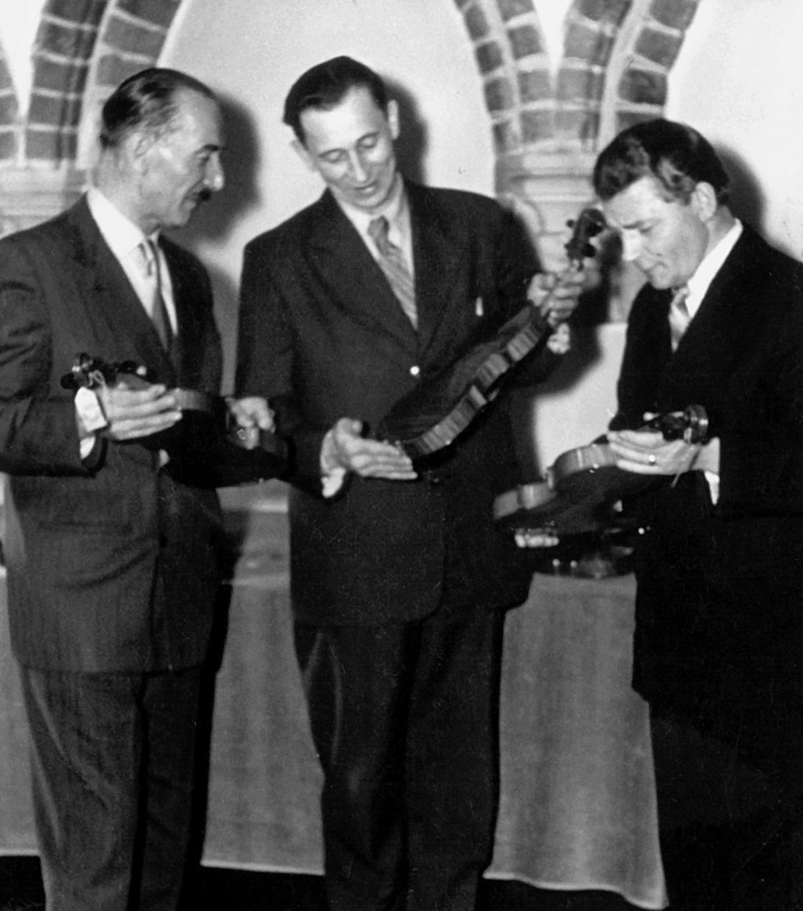 Josef Vavra (w środku) z polskimi laureatami Eugeniuszem
Gosiewskim (z lewej) i Mieczysławem
Bielańskim.