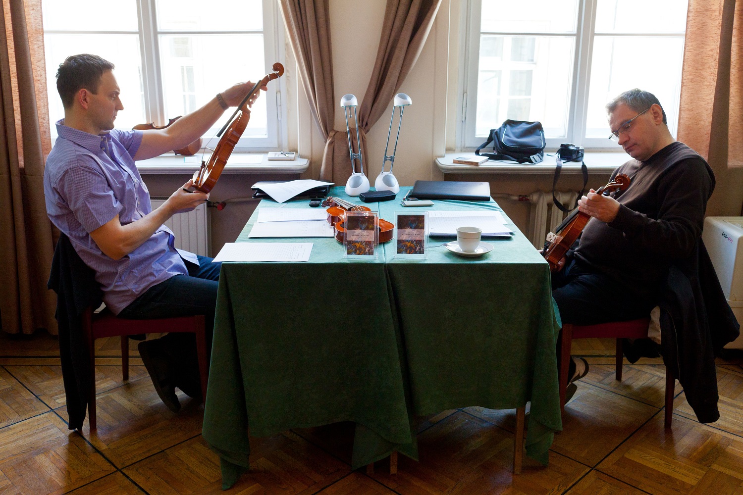 Jurorzy przy pracy: Norbert Kijanka i Wojciech Łukasz.