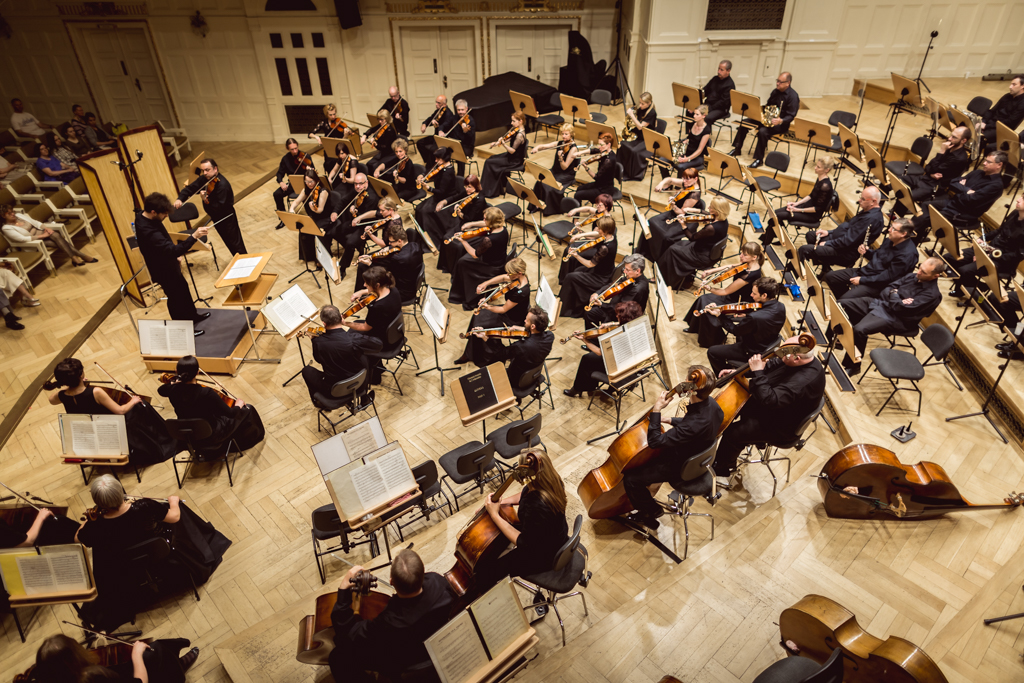 3 Etap - przesłuchania estradowe (12.05.2016). Bartosz Bryła - skrzypce. Filharmonia Poznańska pod dyr. Łukasza Borowicza.