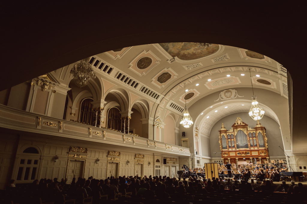 3 Etap. Aula Uniwersytetu im. Adama Mickiewicza w Poznaniu - miejsce nieodłącznie związane z Międzynarodowymi Konkursami im. H. Wieniawskiego.