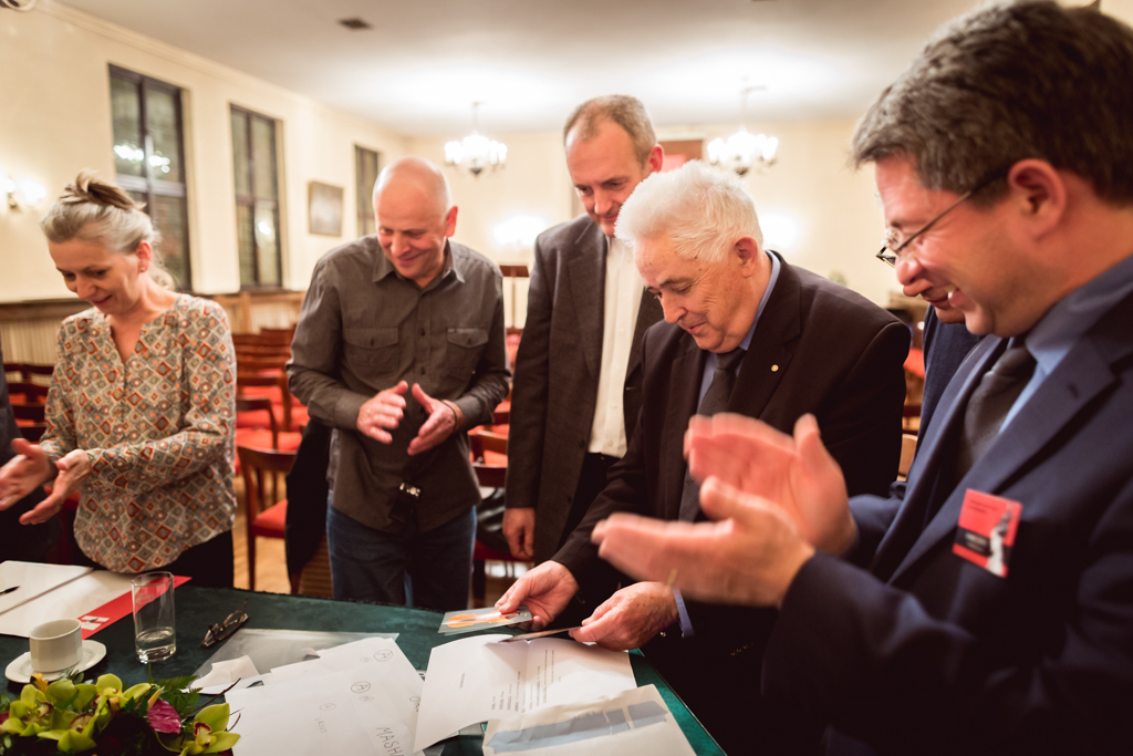 Opening envelopes containing names of violin makers. From left: Tadeusz Słodyczka, Waldemar Łyś - competition interpreter, Andrzej Wituski - director of the Competition, Raymond Schryer - Chairman of the Jury.