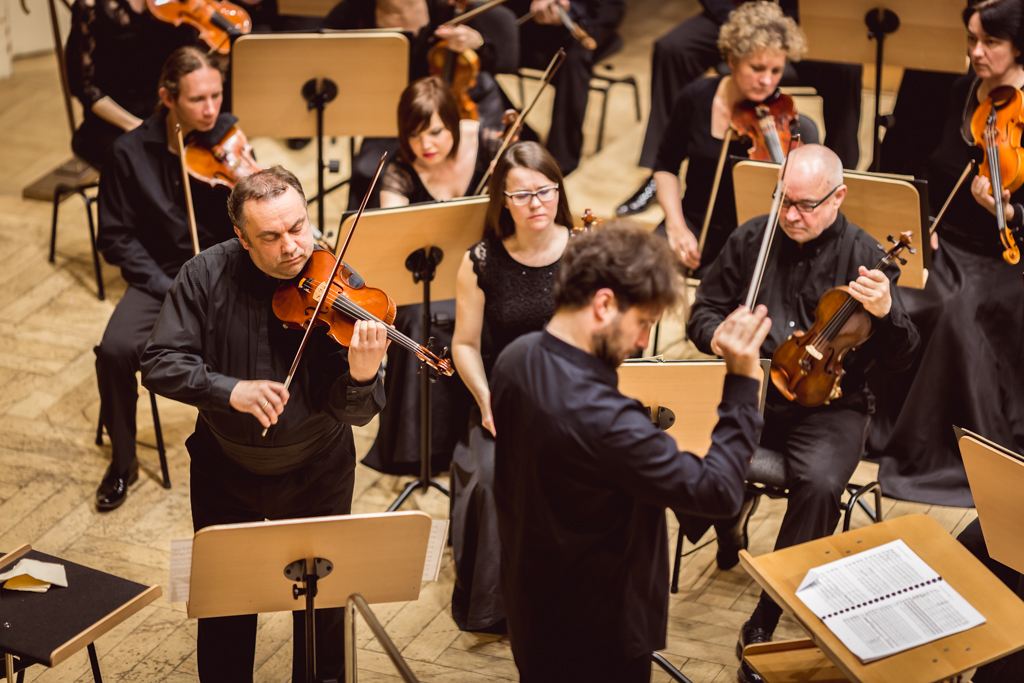 3 Etap, przesłuchania estradowe (12.05.2016). Bartosz Bryła - skrzypce. Filharmonia Poznańska pod dyr. Łukasza Borowicza.
