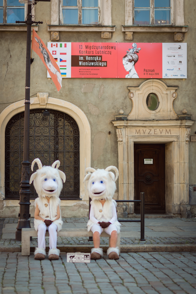 Frolic goats - symbol of Poznań - sitting in front of Museum of Musical Instruments (14.05.2016)
