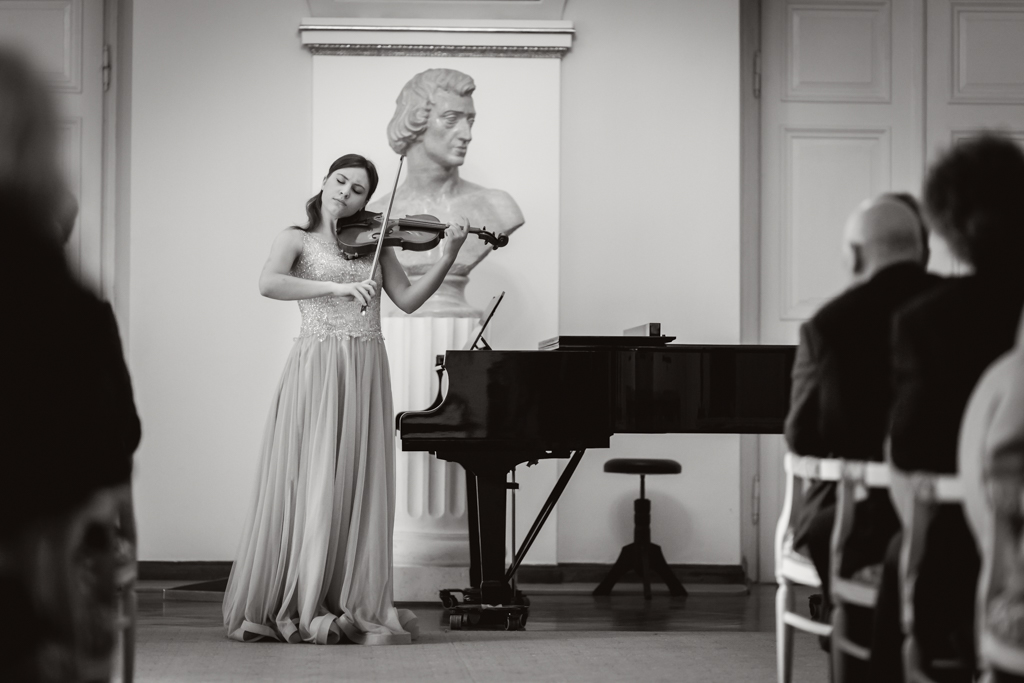 Celina Kotz. Koncert na nagrodzonych instrumentach, Sala Biała Urzędu Miasta Poznania (14.05.2016)