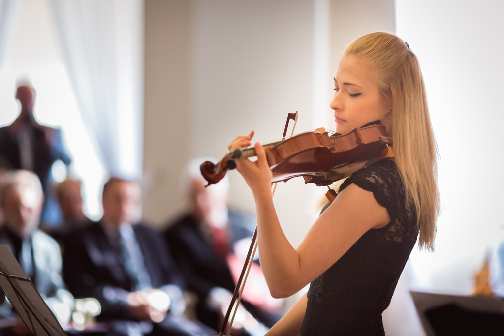 Amelia Maszońska. Koncert na nagrodzonych instrumentach. Sala Biała Urzędu Miasta Poznania (14.05.2016)