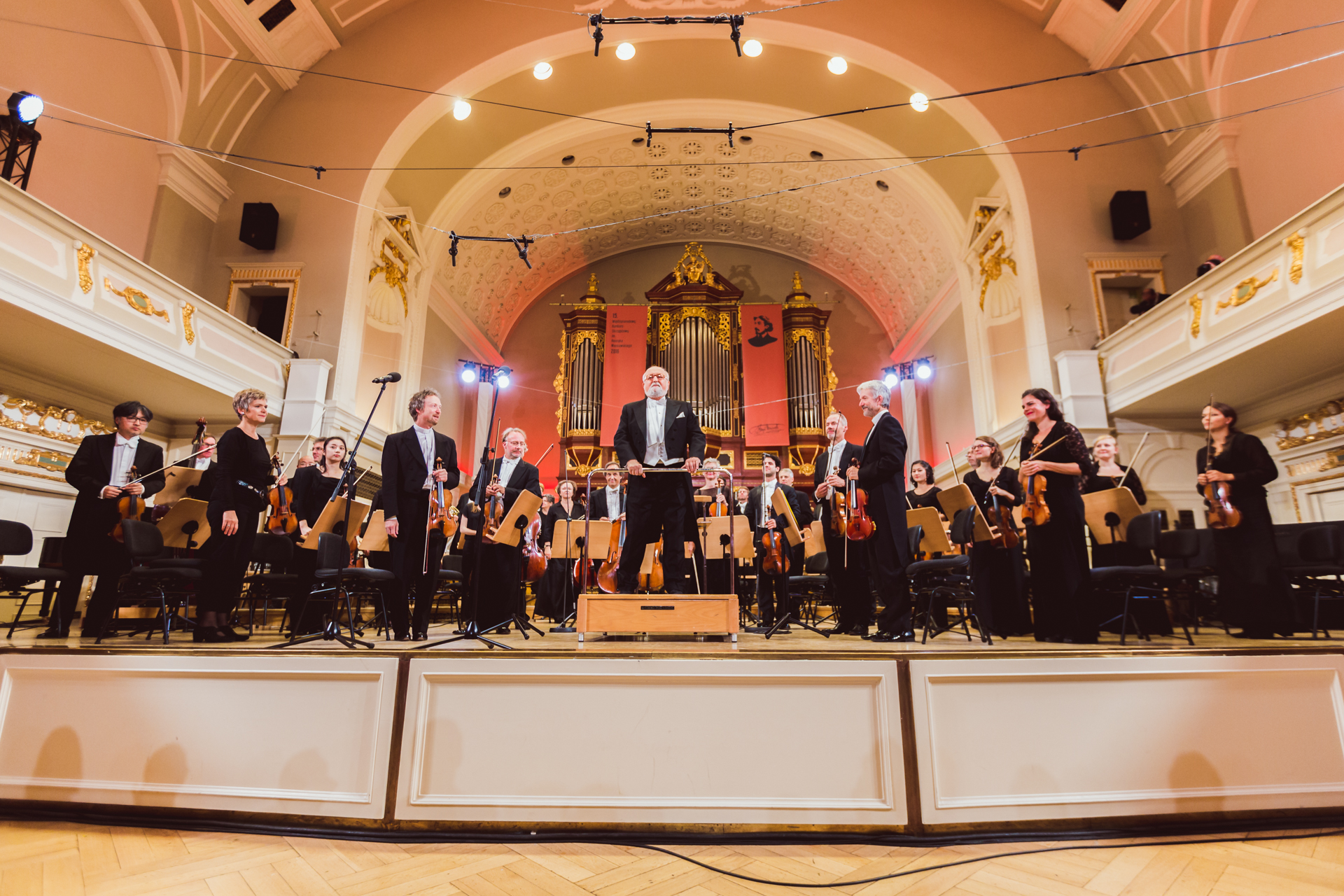 The Deutsche Kammerphilharmonie Bremen
pod dyrekcją Krzysztofa Pendereckiego.