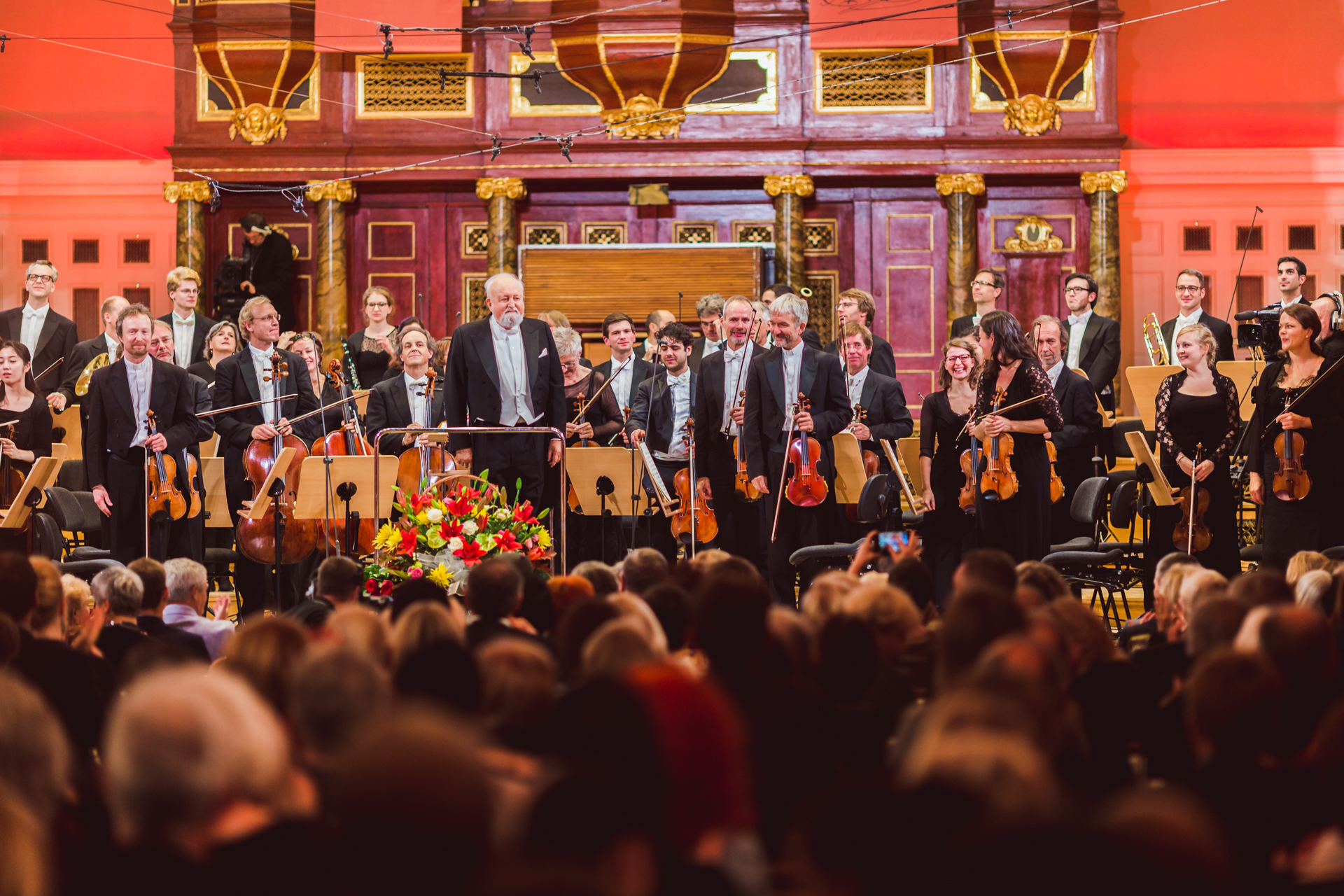 The Deutsche Kammerphilharmonie Bremen
pod dyrekcją Krzysztofa Pendereckiego.