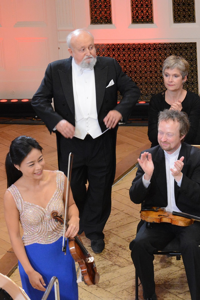 Koncert inauguracyjny. Krzysztof Penderecki, Soyoung Yoon, The Deutsche Kammerphilharmonie Bremen. Fot. T. Boniecki